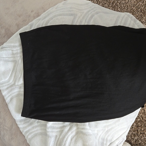 Skirt - Picture 1 of 3